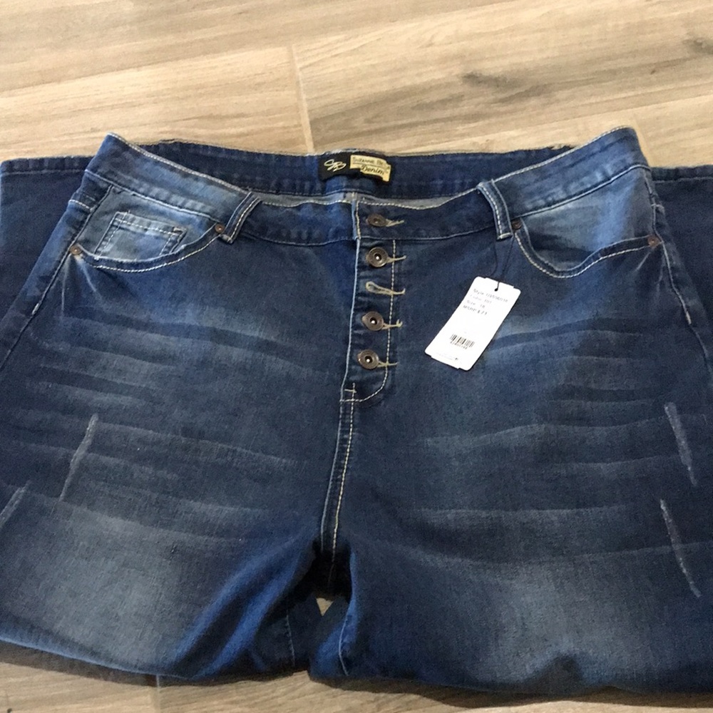 Susan Betro Capri Jeans 18 NWT